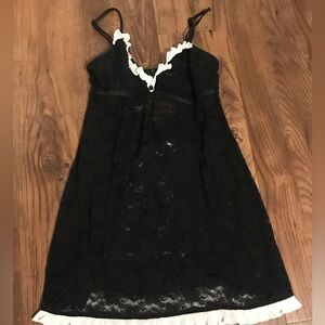 Elegant Black Lace Nightgown In Bloom Small very pretty black lace white trim